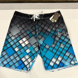 NWT OAKLEY O-WAVE GAME BOARDSHORTS - SIZE 40